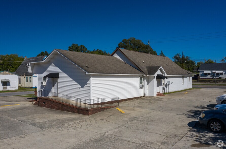 More Photos Of 306 W Pine St, Goldsboro Apartments For Sale