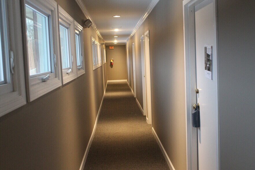 More Photos Of 87 S Main St, Newtown Office For Sale