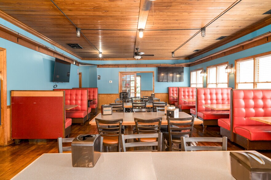 More Photos Of 406 N Piedmont Ave, Rockmart Restaurant For Sale