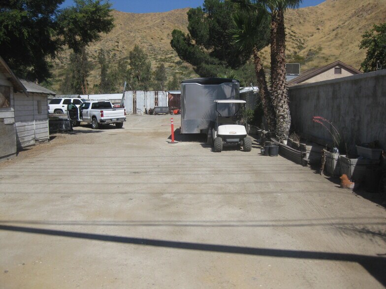 More Photos Of 17035 Sierra Hwy, Canyon Country Land For Sale