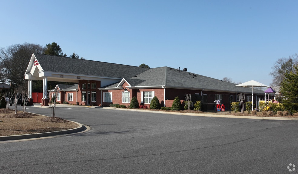 More Photos Of 6140 Atlanta Hwy, Alpharetta Daycare Center For Lease