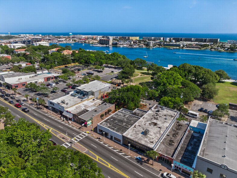 More Photos Of 142 & 144 US-98 Miracle Strip Pky, Fort Walton Beach Storefront For Sale