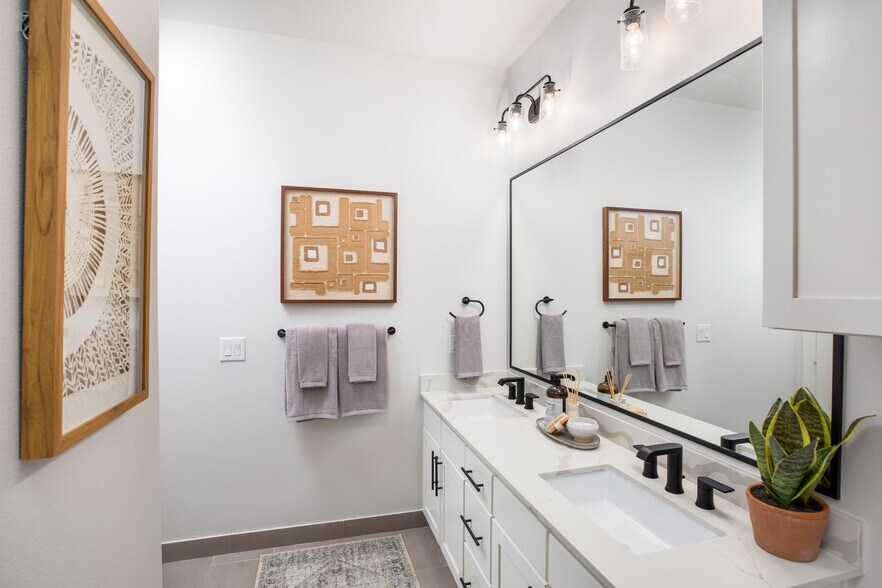 More Photos Of 3015 Weslayan St, Houston Apartments For Lease