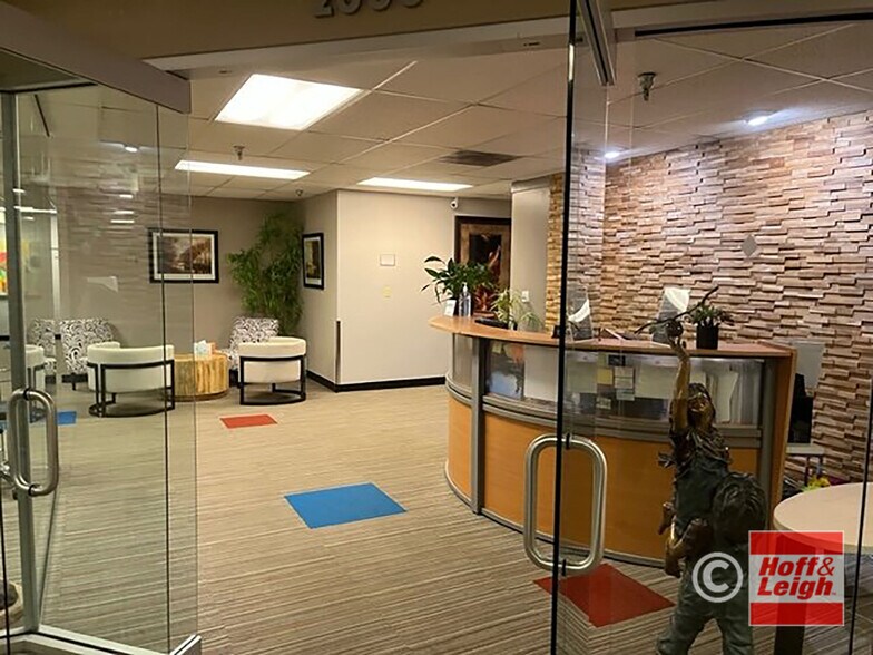 More Photos Of 6860 S Yosemite Ct, Englewood Office For Lease