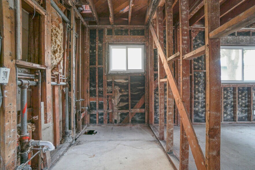 More Photos Of 16 38th Pl, Long Beach Apartments For Sale