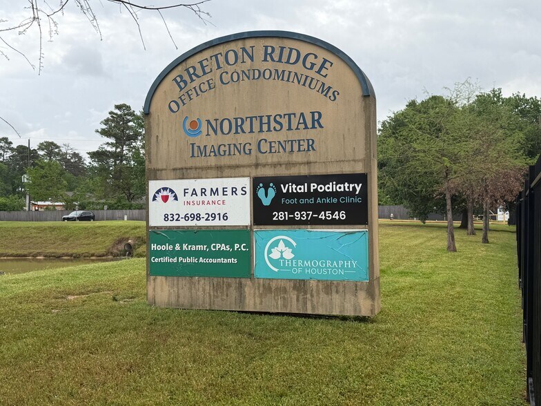 More Photos Of 13644 Breton Ridge St, Houston Medical For Sale