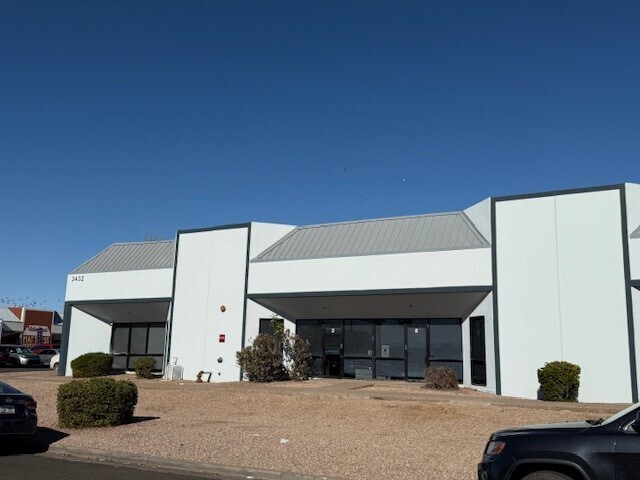 More Photos Of 3334-3432 W Wilshire Dr, Phoenix Warehouse For Lease