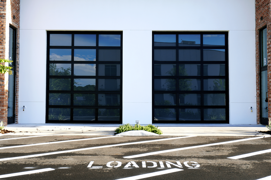 More Photos Of 775 Garden Commerce Pky, Winter Garden Research And Development For Lease