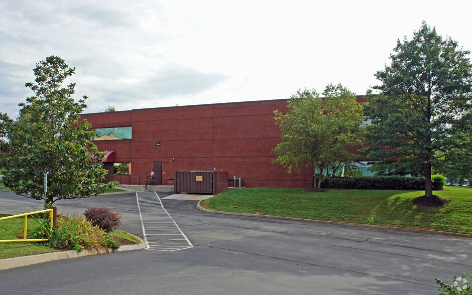 More Photos Of 412 N Peters Rd, Knoxville Office For Lease