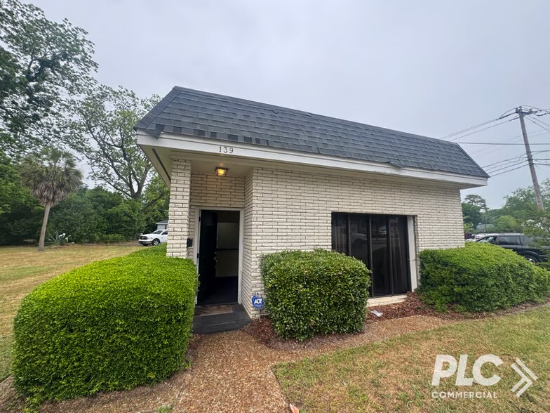 Primary Photo Of 139 Cashua St, Darlington Medical For Sale