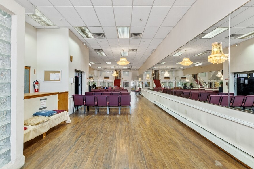 More Photos Of 130 Watkins St, Brooklyn Religious Facility For Sale