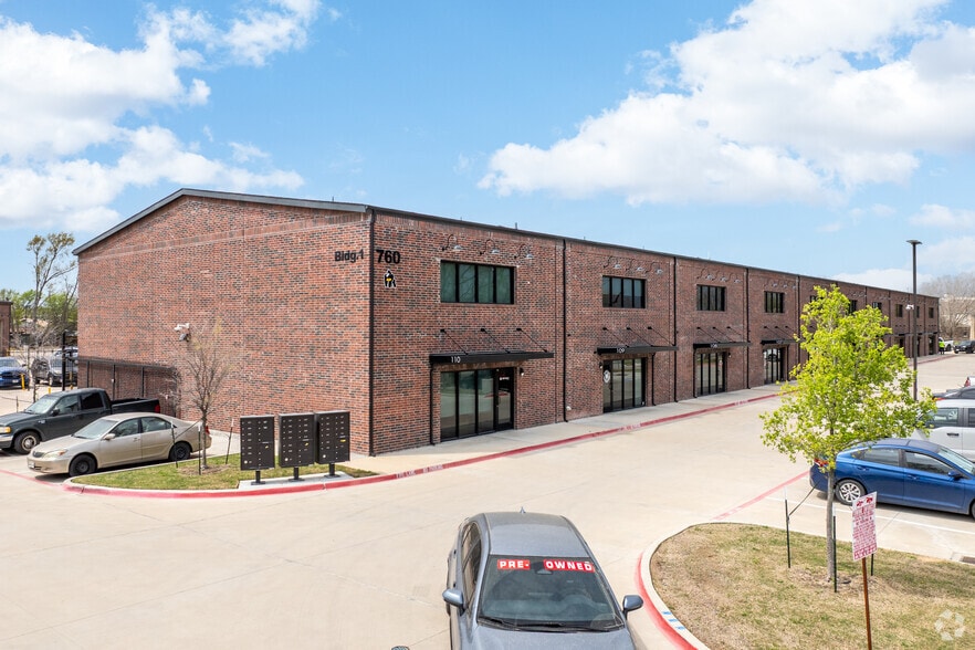Primary Photo Of 760 E Main St, Lewisville Unknown For Lease