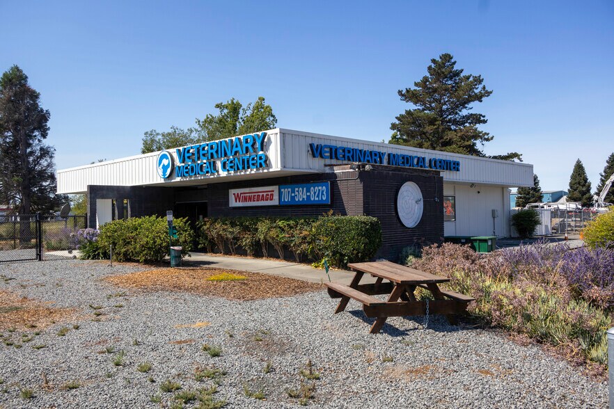 Primary Photo Of 4122 S Moorland Ave, Santa Rosa Service For Sale