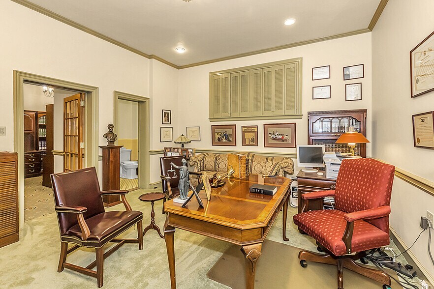 More Photos Of 303 Chestnut St, Philadelphia Office Residential For Sale