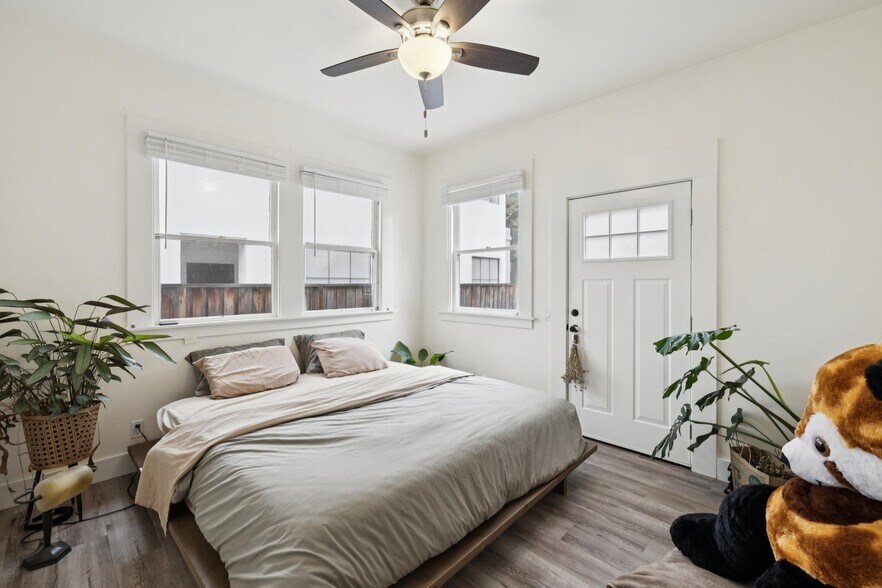 More Photos Of 525 Hamilton Ave, Palo Alto Apartments For Sale