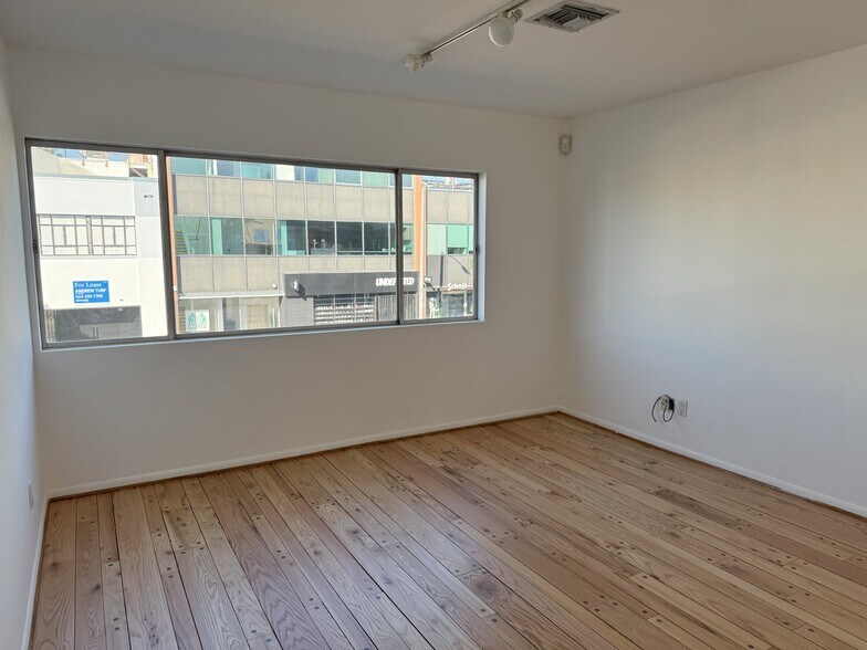 More Photos Of 114-116 S La Brea Ave, Los Angeles Storefront Retail Office For Lease