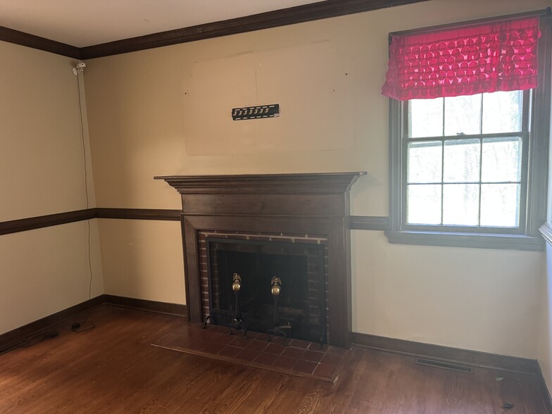 More Photos Of 3201 Hungary Spring Rd, Richmond Office Residential For Sale
