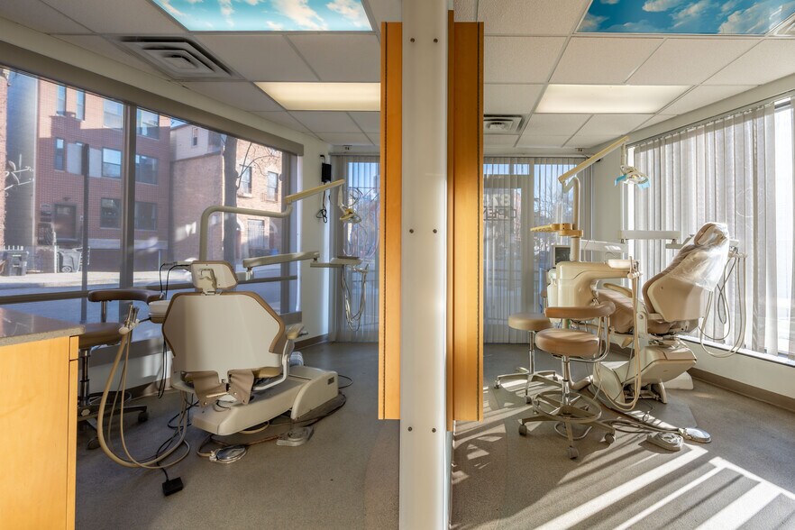 More Photos Of 875 N Milwaukee Ave, Chicago Storefront Retail Residential For Sale