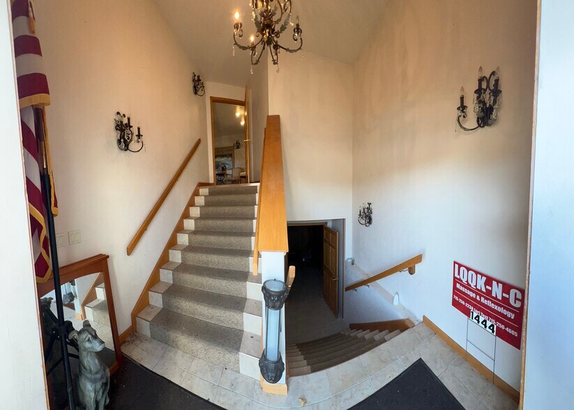 More Photos Of 1444 E Green Bay St, Shawano Office For Lease