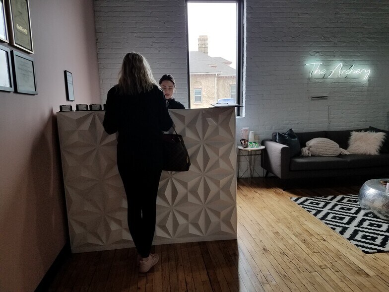 More Photos Of 609 S 10th St, Minneapolis Storefront Retail Office For Lease