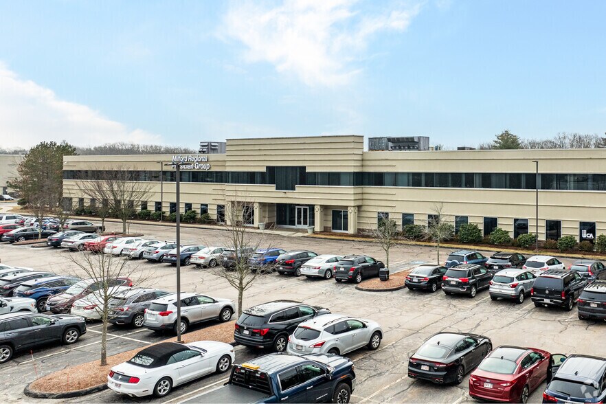 More Photos Of 9 Industrial Rd, Milford Office For Lease
