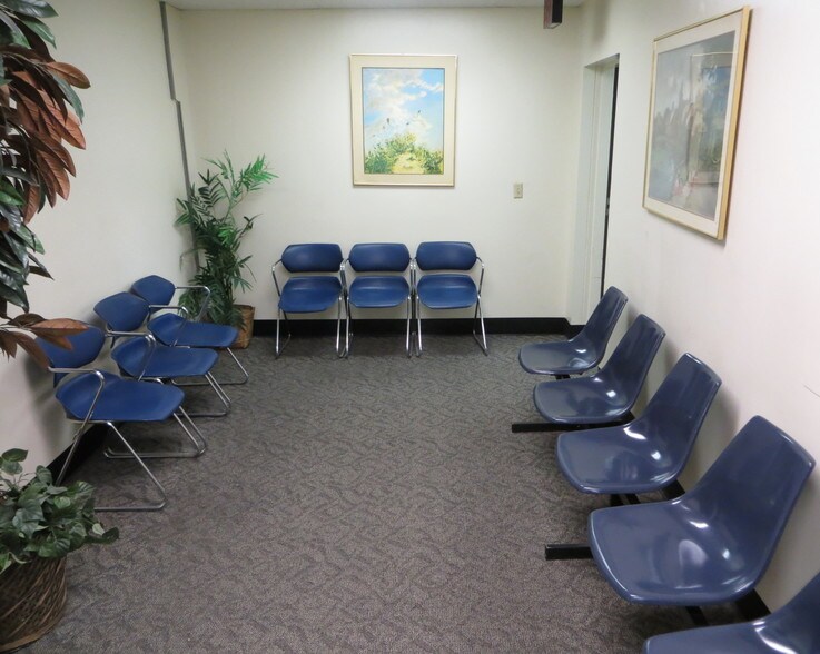 More Photos Of 1000 E Broad St, Columbus Medical For Lease