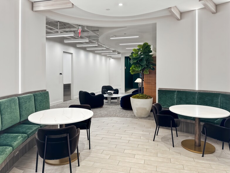 More Photos Of 5555 Glenridge Connector, Atlanta Coworking Space