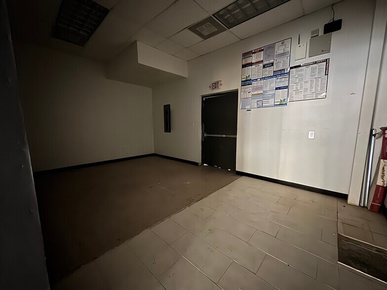 More Photos Of 20680 Westheimer Pky, Katy Unknown For Lease