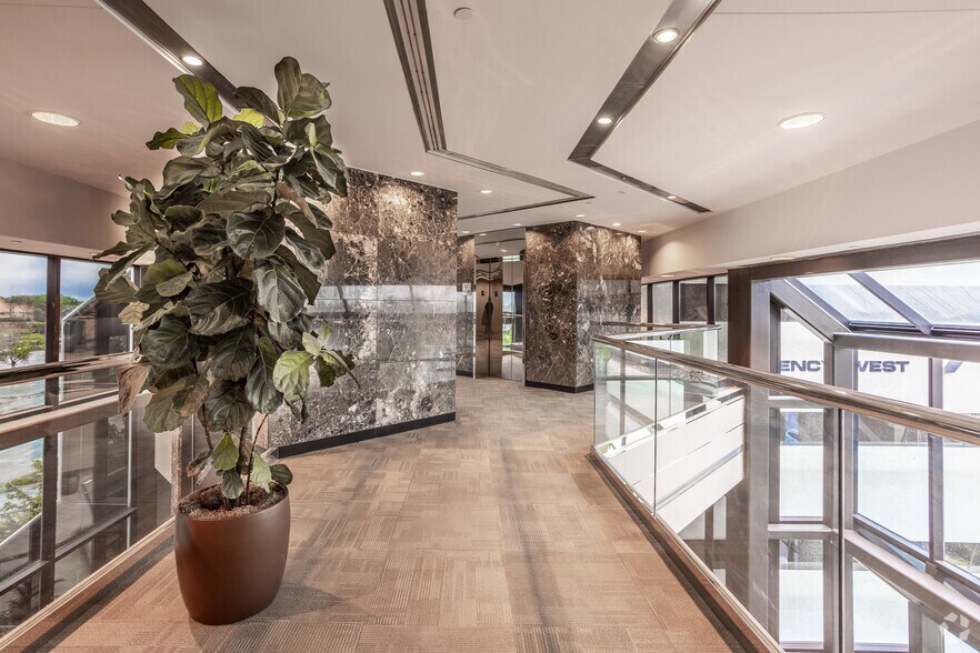 More Photos Of 4350 Westown Pky, West Des Moines Office For Lease