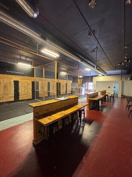 More Photos Of 21 N Plains Industrial Rd, Wallingford Manufacturing For Lease