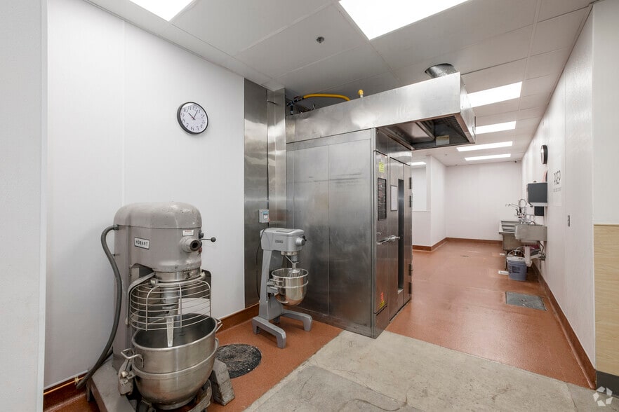 More Photos Of 7119-7129 E Shea Blvd, Scottsdale General Retail For Lease