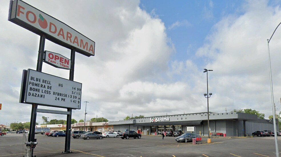 More Photos Of 11502 S Wilcrest Dr, Houston Storefront For Lease