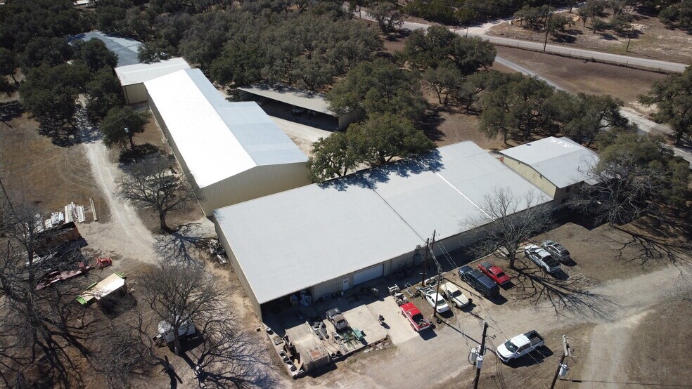 More Photos Of 41 Rust Ln, Boerne Light Manufacturing For Lease