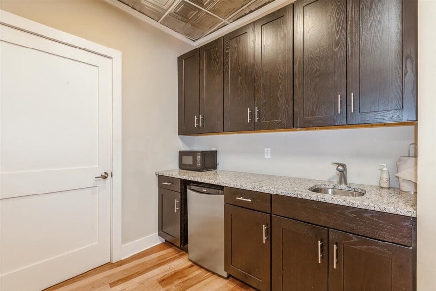 More Photos Of 56 School St, Glen Cove Loft Creative Space For Sale