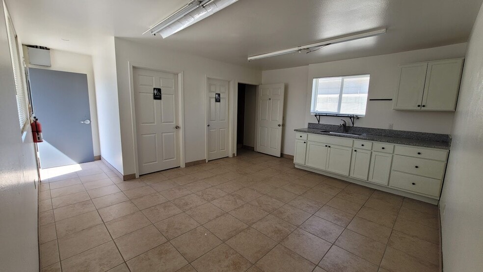 More Photos Of 605 E Valley Blvd, Colton Freestanding For Lease