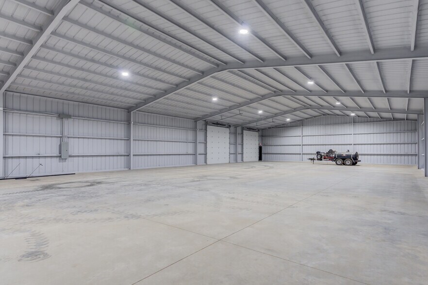 More Photos Of 11419 CR 2220, Lubbock Warehouse For Sale