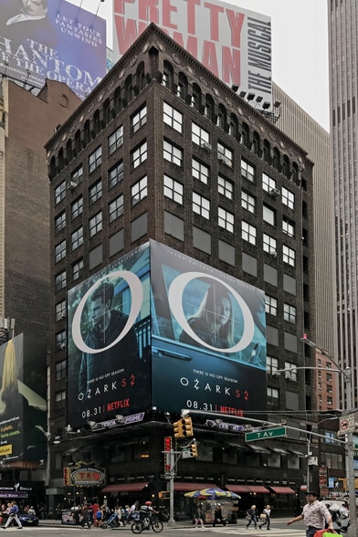 More Photos Of 721-723 7th Ave, New York Office For Lease