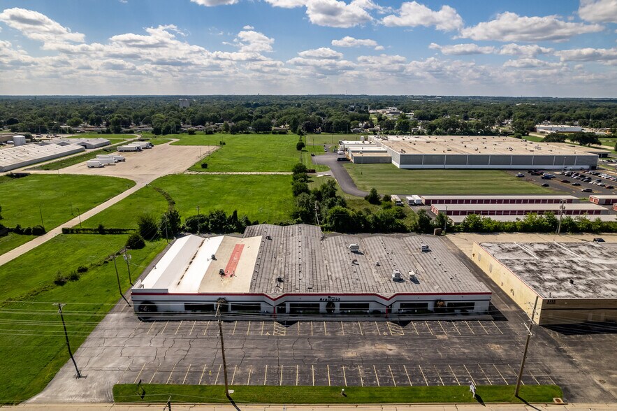 More Photos Of 6212 Material Ave, Loves Park Warehouse For Sale