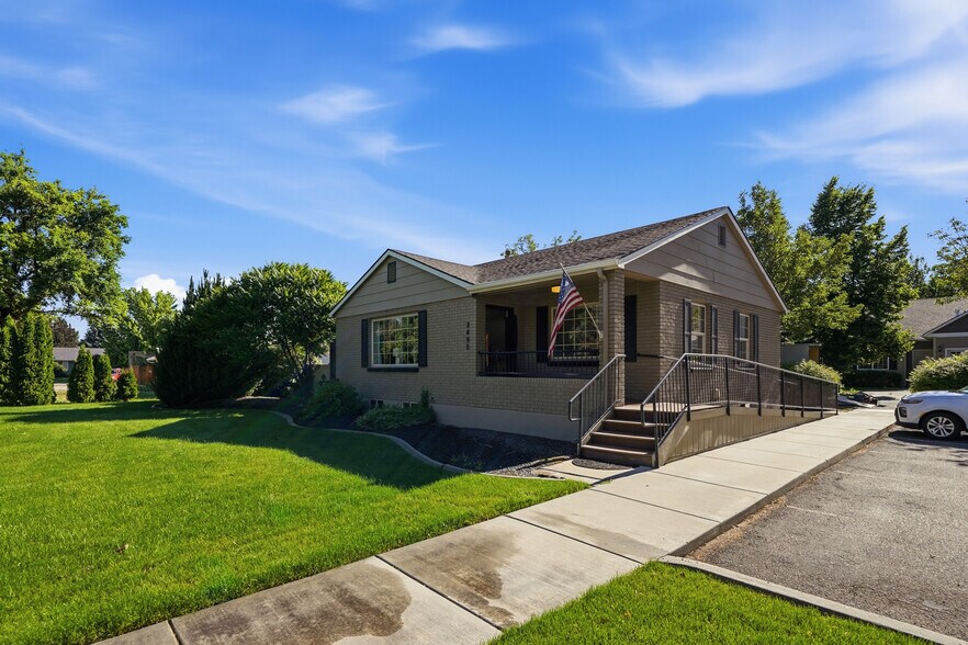 Primary Photo Of 2490 N Locust Grove Rd, Meridian Office For Sale
