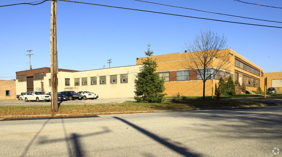 More Photos Of 4911 Grant Ave, Cuyahoga Heights Manufacturing For Lease