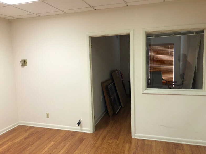 More Photos Of 505 S Perkins Rd, Memphis Apartments For Lease