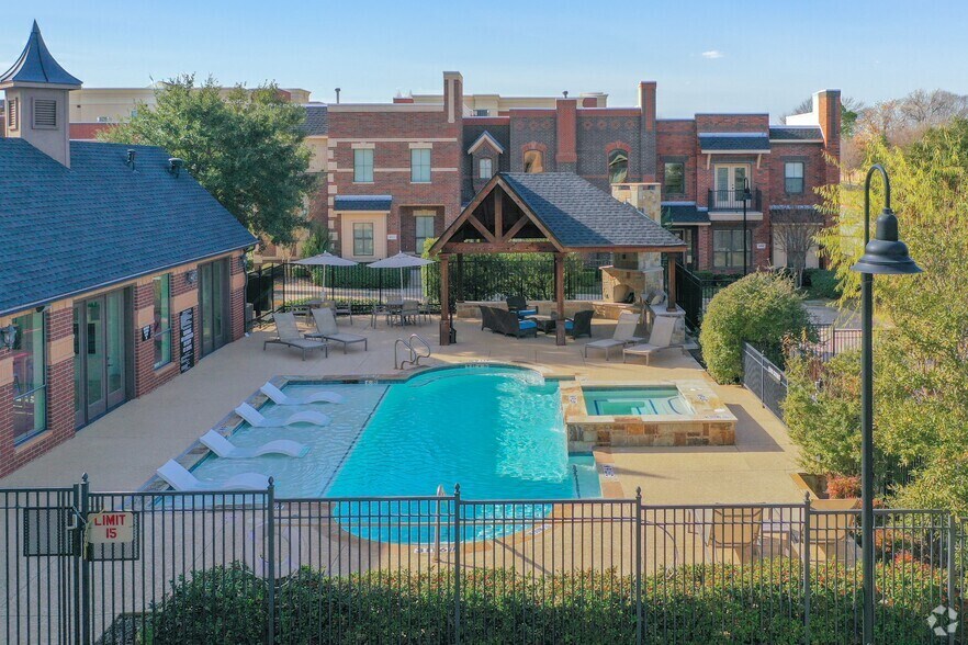 More Photos Of 2570 Justin Rd, Highland Village Unknown For Lease