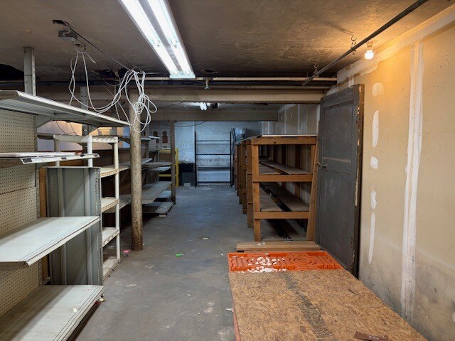 More Photos Of 155 Main St, Farmingdale General Retail For Lease