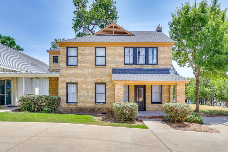 More Photos Of 1007 Folsom St, Dallas Loft Creative Space For Sale