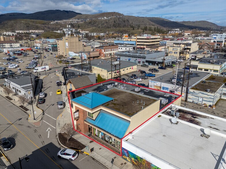 More Photos Of 3105 Coldstream Av, Vernon Flex For Sale