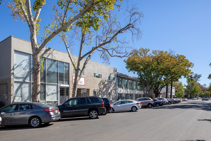 More Photos Of 2007 O St, Sacramento Office For Sale