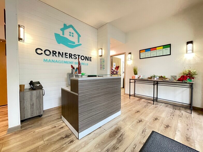 More Photos Of 106 NW 33rd Ct, Gainesville Office For Sale