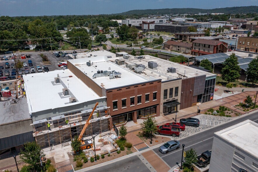 More Photos Of 100 W Emma Ave, Springdale Office For Lease