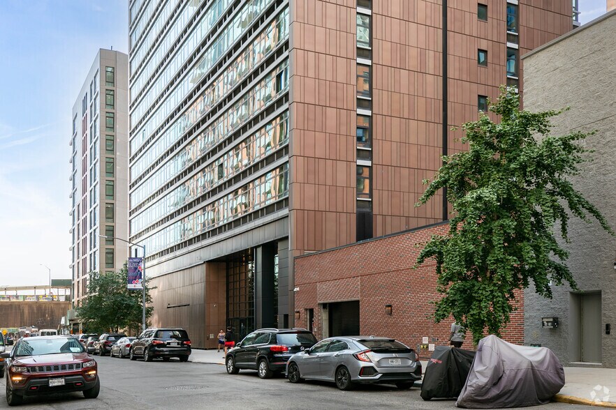 More Photos Of 4428 Purves St, Long Island City Apartments For Lease
