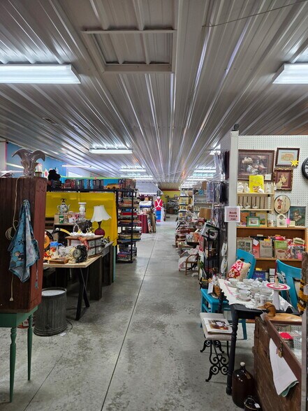 More Photos Of 4414 N Baltimore St, Kirksville Storefront For Sale